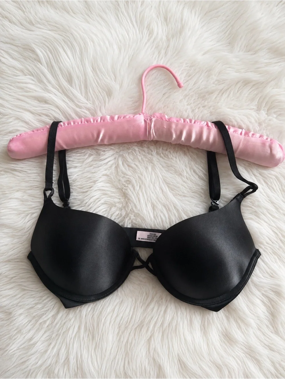 Victoria's Secret Black Bombshell Plunge Bra 32C Max Lift